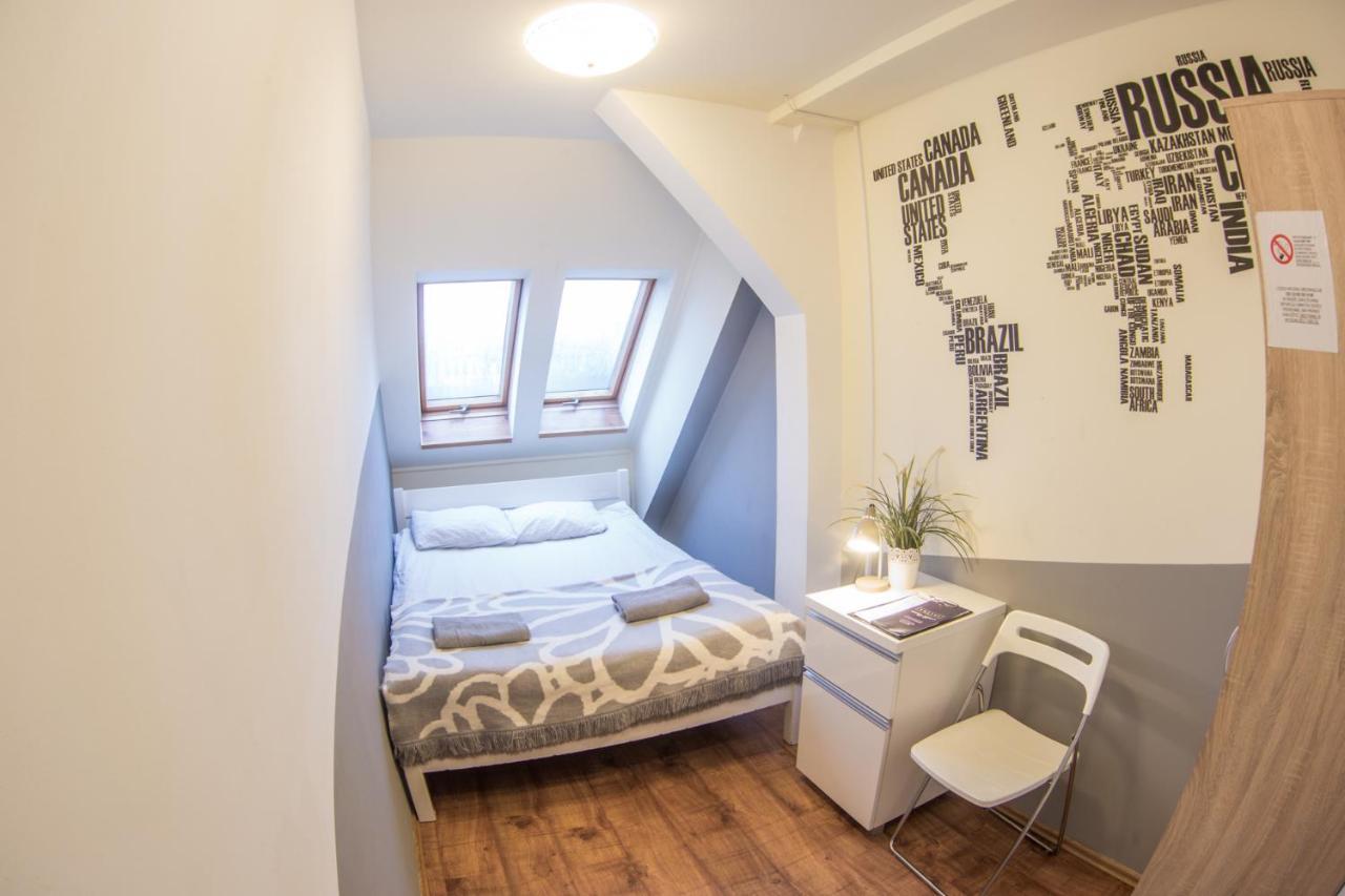 Fitness Hostel - Restauracja, Darmowy Parking I Silownia Vratislav Exteriér fotografie